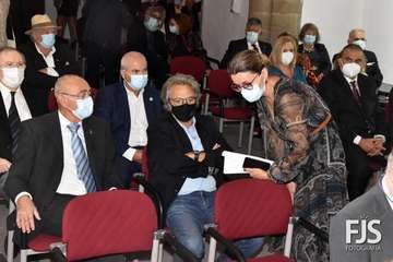 Entrega del título de Hijo Predilecto a Luis Arencibia a título póstumo/Francisco Javier Santana y TA.